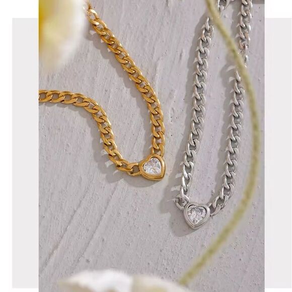 Gold Heart Cubic Zirconia Chain Necklace – Stainless Steel  Gold Plated - Picture 3 of 6